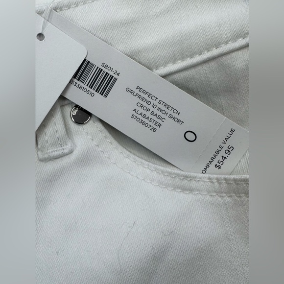 NWT Chico's 10” Perfect Stretch Girlfriend Jean Shorts Size 4 - Picture 3 of 8